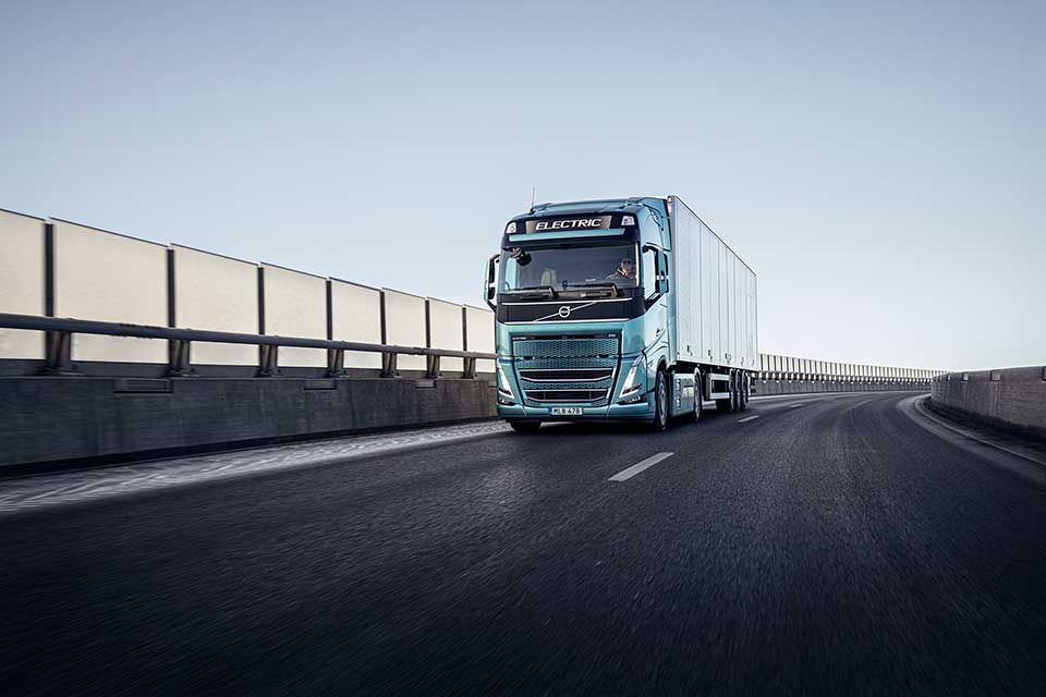 volvo-fh-electric-on-road